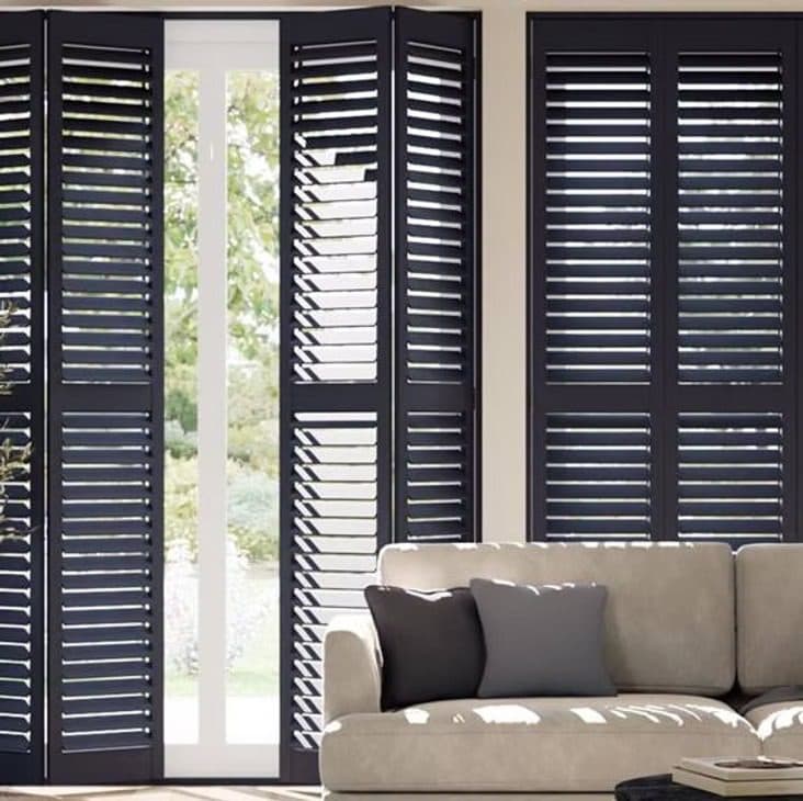 Plantation shutter louver detail
